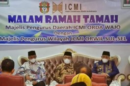 Ramah-tamah Jelang Pelantikan ICMI Wajo, Amran Mahmud Ajak Cendekiawan Tangkal Radikalisme