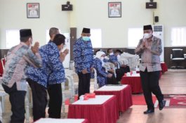 Momen Spesial Akhir Pekan, Bupati Wajo Amran Mahmud Dilantik lalu Melantik