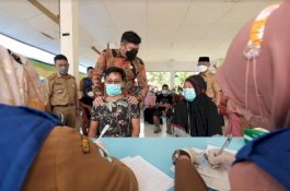 Pastikan Vaksinasi Berjalan Lancar, Adnan-Kio Tinjau Wilayah Dataran Tinggi