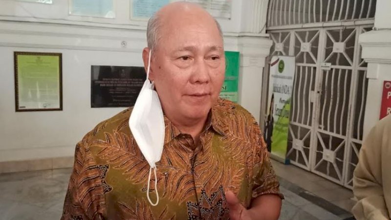 Kuasa Hukum terdakwa Agung Sucipto, Denny Kailimang.