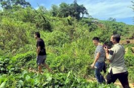 Petugas Imigrasi Gerebek Tambang Emas Rakyat, Sejumlah Pekerja Asal China Lari ke Semak-Semak