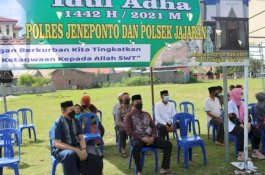 Kurban 50 Ekor Sapi, Kapolres Jeneponto: Sarana Mendekatkan Diri kepada Allah