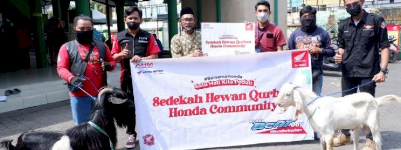 Satu Hati Kita Peduli, Astra Motor Sulsel Salurkan Donasi Kurban