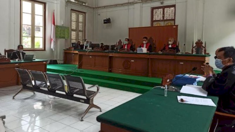 Sidang penyampaian pembelaan (pledoi) Agung Sucipto di Pengadilan Negeri Makassar, Kamis (22/7/2021).
