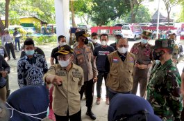 Tinjau Vaksinasi di Tiga Kecamatan, Bupati Jeneponto Ingin Warga Sadar Butuh Divaksin