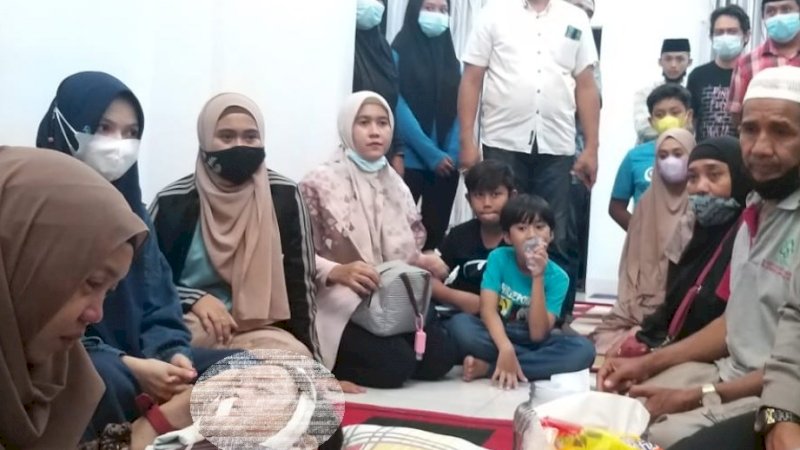 Terjatuh saat Hendak Belanja, Cucu Guru Besar UIN Alauddin Makassar Tewas Digilas Mobil Tetangga