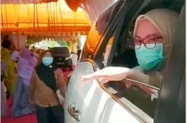 Momen Bupati Luwu Utara Hadiri Pernikahan Konsep ‘Drive Thru’