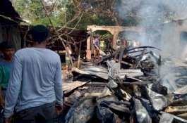 Empat Unit Damkar Tak Kuasa Padamkan Api di Jeneponto, 3 Rumah Rata Tanah dan 3 Motor Tinggal Rangka