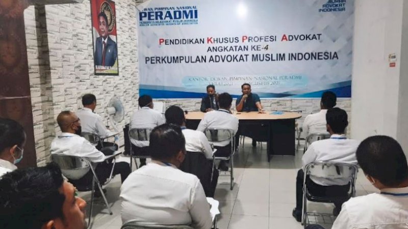 Pendidikan Khusus Profesi Advokat (PKPA) yang dilaksanakan selama tiga hari di Kantor Dewan Pimpinan Nasional (DPN) Perkumpulan Advokat Muslim Indonesia (Peradmi) di Kota Makassar, Sulawesi Selatan.