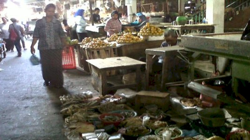 DPRD Gowa Minta 567 Kios di Pasar Induk Segera Diperbaiki