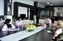 Tindak Lanjuti Arahan Plt Gubernur, Sekda Sidrap Kumpul Dinas Terkait Bahas Vaksin dan Ruang Isolasi Covid-19