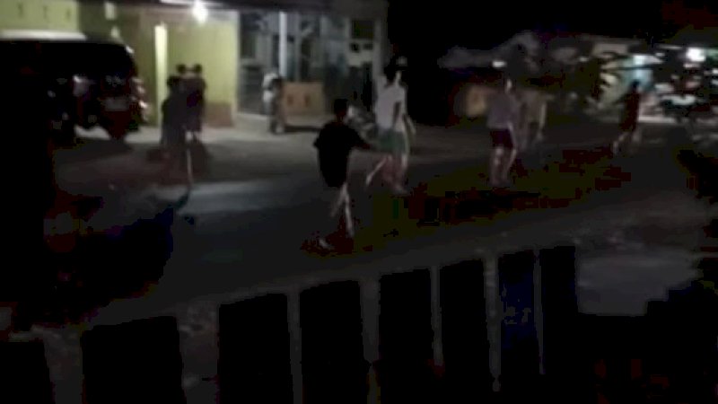 Malam-Malam, Sekelompok Pemuda Bersenjata Tajam Serang Rumah di Tamanroya Jeneponto