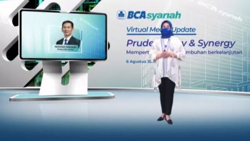Pemaparan kinerja BCA Syariah semester I 2021 secara virtual kepada media, Jumat (6/8/2021).