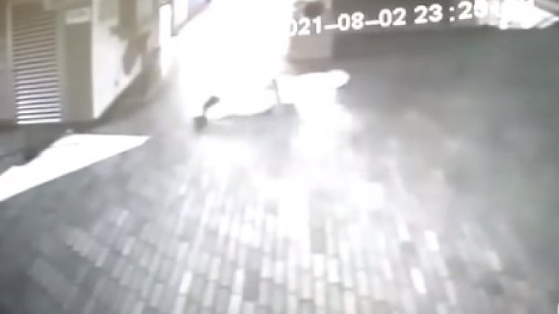 Wali Kota Bagikan Video Seram, Petugas Keamanan Diserang "Hantu" saat Patroli Malam