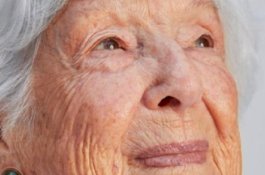 Nenek 99 Tahun Dijadikan Model Produk Kecantikan oleh Cucunya