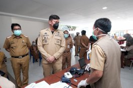 Nakes di Kabupaten Gowa Mulai Disuntik Vaksin Dosis Ketiga