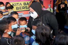 Isi Momen Kemerdekaan, Warung Sedekah Makassar Berbagi dengan Korban Kebakaran Kampung Lepping