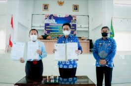 Pemkab-Kejari Barru Teken MoU tentang Penanganan Masalah Hukum Bidang Perdata dan Tata Usaha Negara