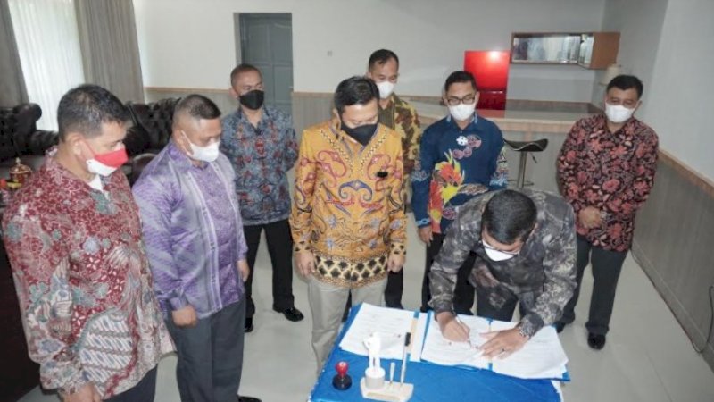 Bupati Selayar Hibahkan Tanah 10 Hektare ke Komandan Lantamal VI Makassar