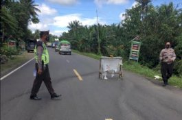 Gara-gara Jalan Berlubang, Dua Pemuda Alami Kecelakan dengan Luka Robek di Pelipis