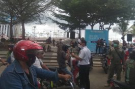 Dishub Makassar Libatkan Pekerja Seni Dalam Program Swab On The Road