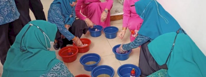 PKK Parepare Gelar Pelatihan Membatik Teknik Shibori