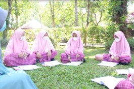 Begini Cara Siswi Spidi Mahir Berbahasa Arab