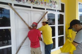 Nirwan Arifuddin Terpilih Ketua Golkar Bulukumba, Sekretariat Disegel Sejumlah Orang Berbaju Kuning