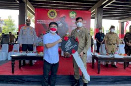 Asmo Sulsel Berikan Grandprize Satu Unit Motor pada Vaksinasi Massal Pelajar Gowa