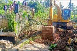 Dinas PUPR Wajo Kerahkan Tim Benahi Infrastruktur dan Jembatan Putus Akibat Banjir