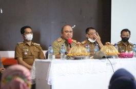 Camat Ujung Pandang Optimis Sukseskan Program Makassar Recover