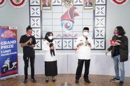 Tumming-Abu Bareng Wabup-Sekda Gowa Umumkan Pemenang Undian Vaksinasi Pelajar