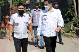 Camat Ujung Pandang Ingatkan Warga Pulau Lae-lae Agar Tetap Waspada Virus Covid 19