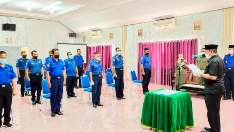 Pelantikan pejabat fungsional Dinas Satpol PP, Damkar, dan Penyelamatan di Gedung Badan Kepegawaian dan Pengelolaan Sumber Daya Manusia (BKPSDM) Wajo, Kamis (2/8/2021).