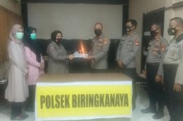 HUT Ke-73 Polwan, Kapolsek Biringkanaya Beri Kejutan ke Personelnya