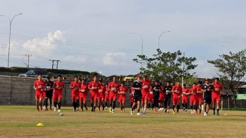 Seluruh pemain PSM Makassar diboyong ke Jakarta. 