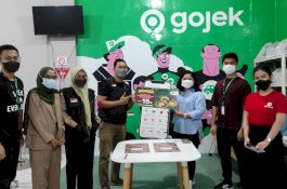 Dompet Dhuafa Sulsel Teken MoU dengan Gojek Indonesia Berbagi Kenyang untuk Anak Yatim