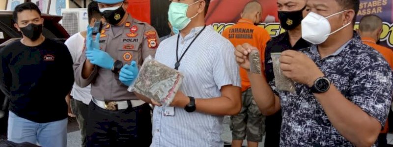 Mahasiswa Beli Ganja 1 Kilogram dari Medan, Paket Ditujukan ke Pos Sekuriti Unibos