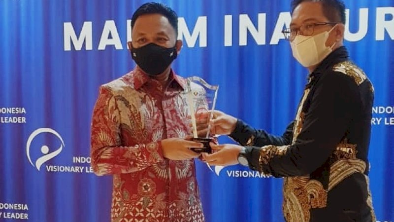 Ilham Azikin Masuk Jajaran 15 Kepala Daerah Berprestasi Nasional