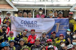 Anniversary Teraskita Hotel by Dafam Makassar Diisi Gowes Bareng MTB Sambil Tanam Pohon