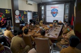 Camat Makassar Pimpin Langsung Rakor, Bahas Vaksinasi Massal Tingkat RT dan Penyaluran Bansos