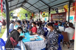 500 Warga Biringkanaya Dapat Sembako Usai Divaksin