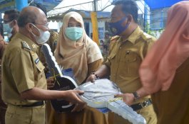 Bupati Jeneponto Serahkan Bantuan Hibah Kendaraan Operasional