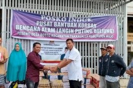 Roemah Djoeang AIA Bersama DPC Gerindra Bantu Korban Angin Puting Beliung di Wajo