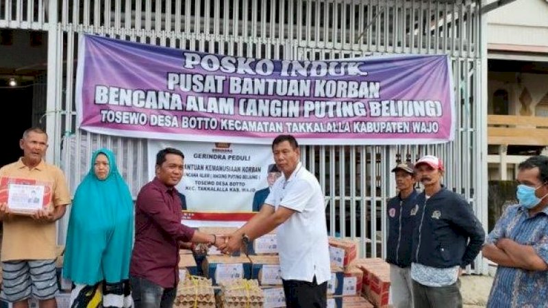 Roemah Djoeang AIA Bersama DPC Gerindra Bantu Korban Angin Puting Beliung di Wajo