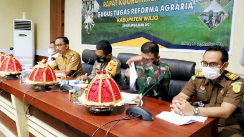 Rapat Koordinasi (Rakor) Penyelenggaraan Gugus Tugas Reforma Agraria 2021 Di Ruang Pimpinan Kantor Bupati Wajo, Selasa (21/9/2021).