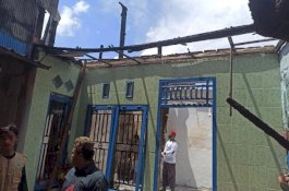 Dikira Orang Perang, Sekeluarga Hampir Hangus Terbakar di Rumahnya di Jalan Veteran Utara