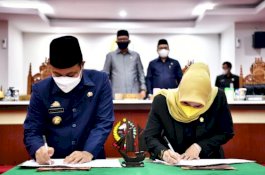 Pemprov Sulsel dan DPRD Tandatangani Ranperda Perubahan APBD 2021