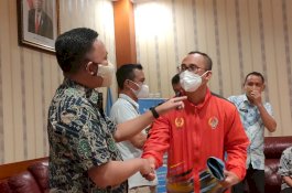 Bupati Bantaeng Lepas 12 Atlet PON XX: Jaga Nama Baik Daerah