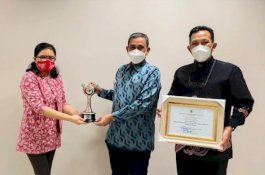 Bupati Wajo Terima Anugerah Parahita Ekapraya dari Kementerian PPPA